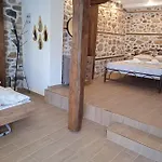 Marina's - White & Stone Appartement Olympiada