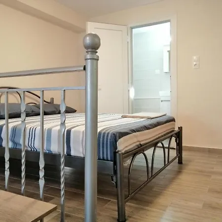 Marina's - White & Stone Apartment *