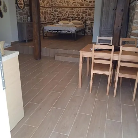 Apartment Marina's - White & Stone