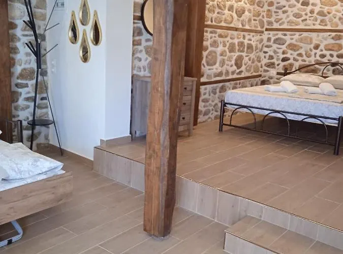 Marina's - White & Stone Apartamento Olympiada